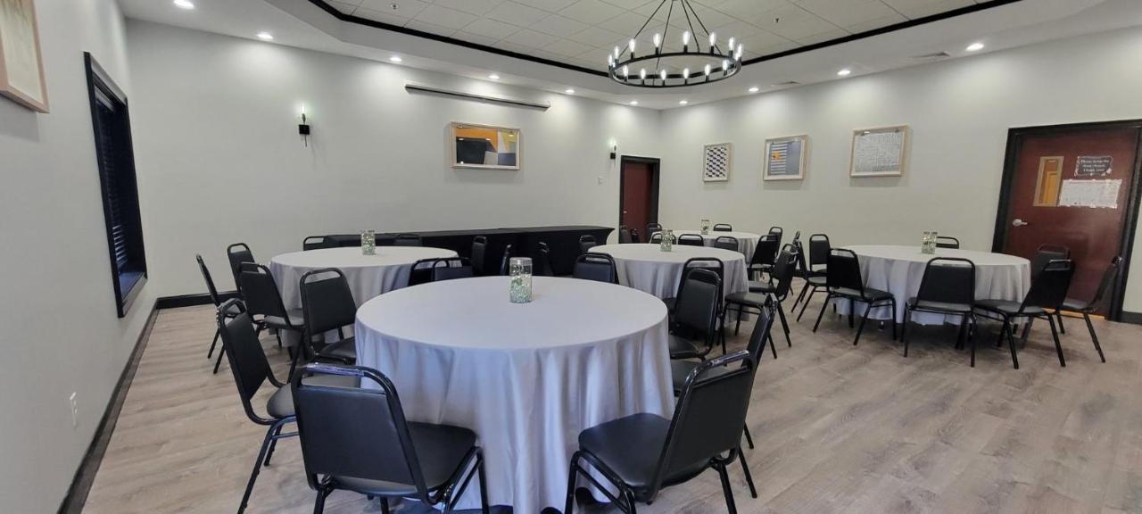 Holiday Inn Express Hotel & Suites Newton Sparta By Ihg Εξωτερικό φωτογραφία