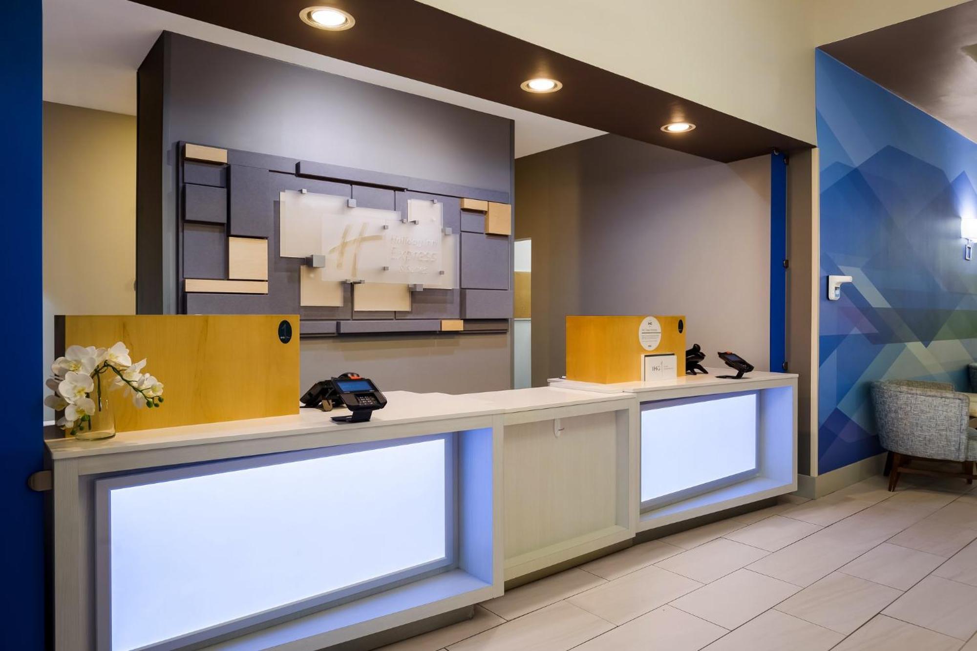 Holiday Inn Express Hotel & Suites Newton Sparta By Ihg Εξωτερικό φωτογραφία
