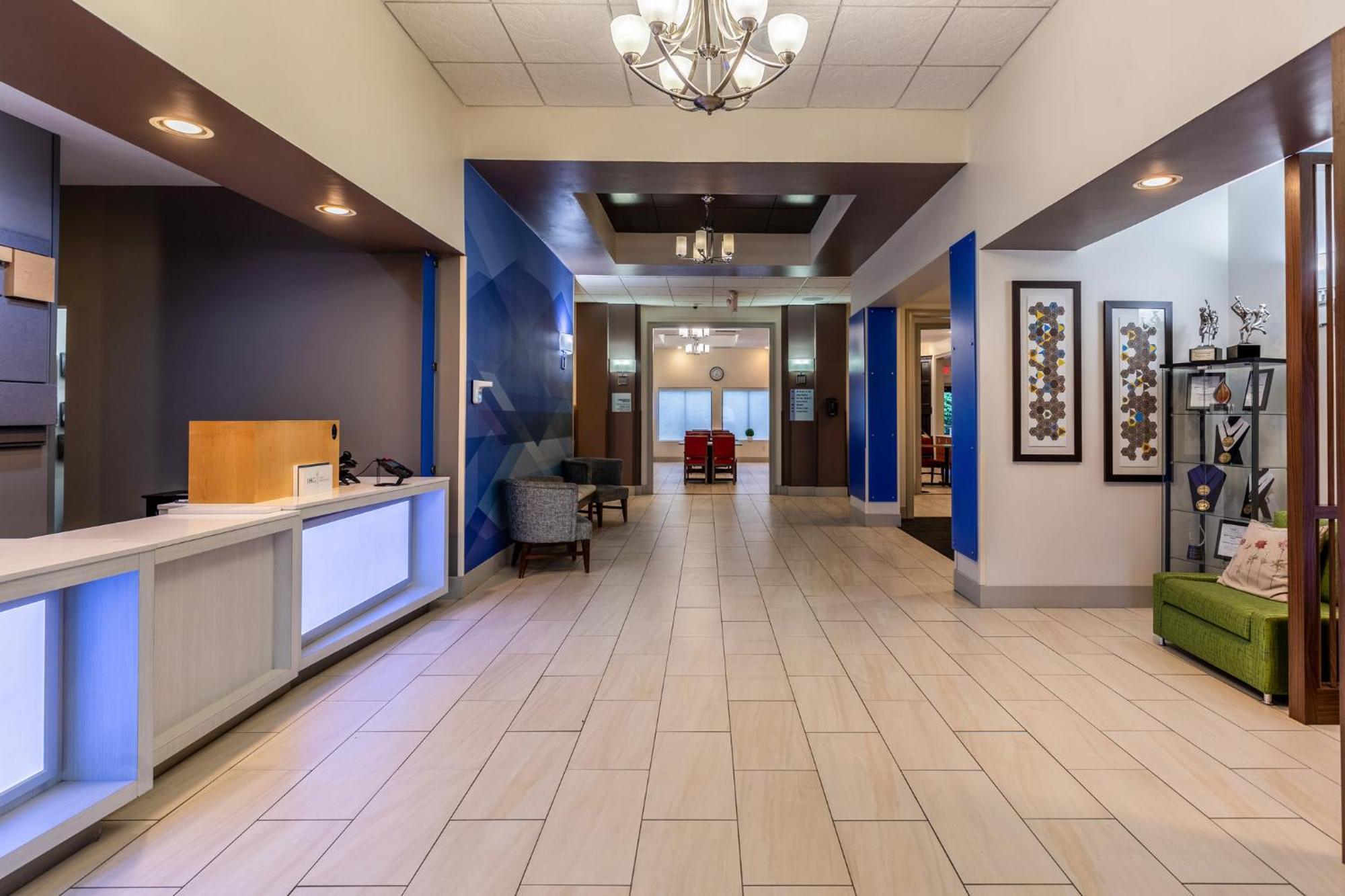 Holiday Inn Express Hotel & Suites Newton Sparta By Ihg Εξωτερικό φωτογραφία